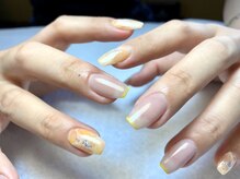 サロンドフォーエイチ(salon de 4H)/天然石ネイルで涼し気に