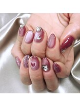 ヒトミネイルズ(Hitomi Nails)/ハートネイル