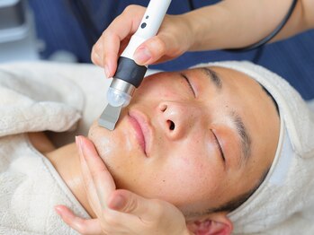 ラクフク(RAKUFUKU)/メンズフェイシャル清潔感アップ