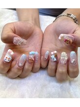 ハニービー(Honey Bee)/ゴテゴテネイル