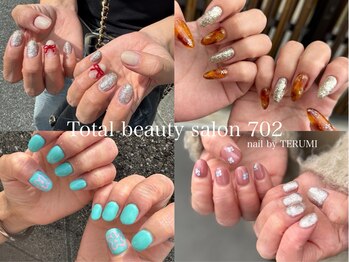 ナナマルニ(702)/