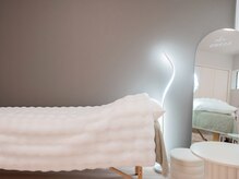 サロン カレナ(salon KARENA)の雰囲気（白を基調とした韓国インテリアで気分アップ♪）