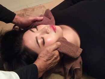 健美整体院/小顔矯正