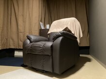 ふかふかのリクライニングチェア/幻想的なライトでリラックス