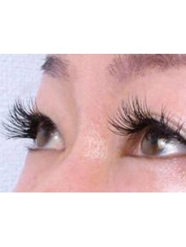 ナチュラル上品な目元にしたい