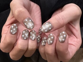 ロウル(Loulu)の写真/ショートネイルに似合うデザイン、定額サンプルで豊富にご用意！指先からハッピーに♪