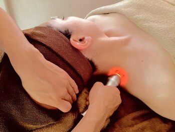 シルクロード 新松戸店の写真/新生活◆首コリデコルテほぐし&小顔リフトアップ♪【ラジオ波美顔 1回/60分 3,300円】