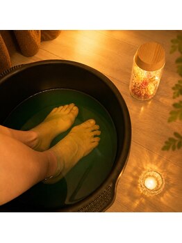 アンドナナ(&NANA..)の写真/【リピーター様１番人気！】フットオイルリンパ50分 4500円★足のオイルリンパが得意◎