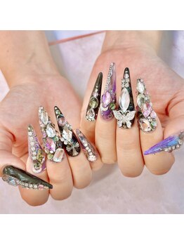 ムーン(MooN)/ゴテゴテネイル