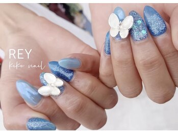 レイ(REY)/キラキラネイル