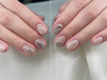 ココナッツネイル/ニュアンスネイル