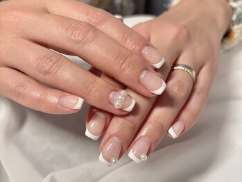 ソワレ(Soiree)/白フレンチ design