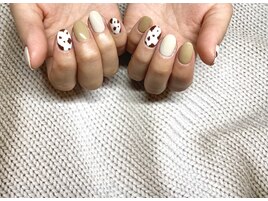 牛柄ネイル　干支ネイル