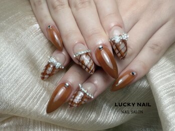 ラッキーネイル(LUCKY NAIL)/