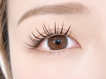 ビー(Bee.)の写真/【&Healthy】”どんな時も美しく輝く瞳であるため、まつげを長く、濃く、上向きに整える”黄金比が叶う◎