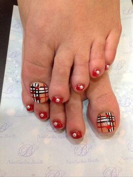 エスフィーネイルサロン ブリーユ(Esfy nailsalon Brille)/チェック柄フットネイル