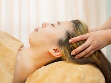 アンビー(&B)/ヘッドスパでリフトアップ