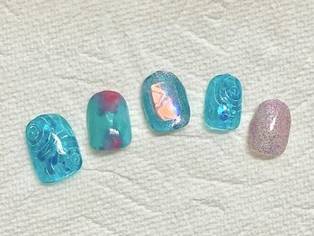 ティーエス ネイル ガーデン(T.S Nail Garden)/水面