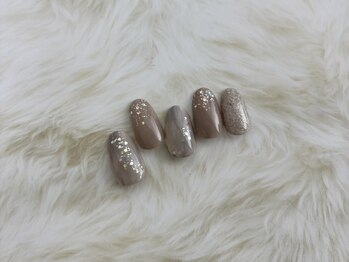 アリー(ALLIE´)/グレージュネイル