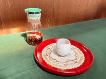 ロカリア(LOCALIA)の雰囲気（pH　9.5の水で作ったオリジナル健康茶を用意しています）