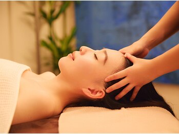 クロードモネ 東京駅丸の内店/頭皮の凝りに 癒しのヘッドスパ