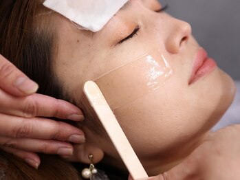 ジプソ(GYPSO)の写真/顔のWAX脱毛でツルスベ美肌に♪産毛もスッキリして化粧ノリもUP!お肌が弱い方にも◎お手入れ時間が快適に☆