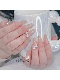 キラキラベージュネイル
