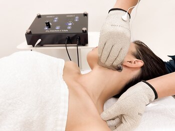 キキ(KiKi)の写真/【小顔/二重あご/たるみでお悩みの方に】EMS小顔リフトアップフェイシャルで自分史上最高の小顔に◇