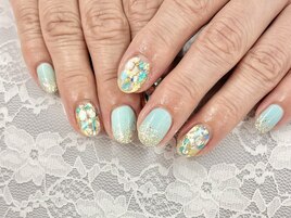 立和名/夏ブルーシェルネイル