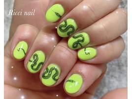 スネークネイル