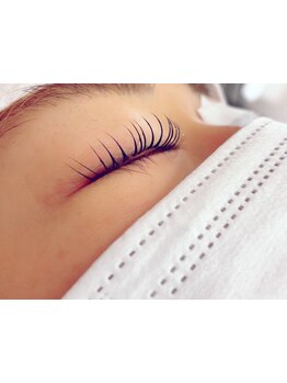 ナチュラル上品な目元にしたい