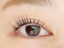 シトリン(Citrine)の雰囲気（“ずっと上向きまつ毛”ナチュラル派の為のEYEデザインが得意）