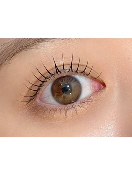 ナチュラル上品な目元にしたい