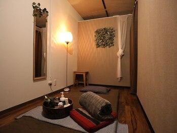 チャイチャイ 六甲道店(Chai Chai)の写真/リラックス出来る広めの個室が2部屋ございます。本格的なタイ古式マッサージで、極上の癒し体験をお届け♪