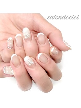 パールフラワードットネイル