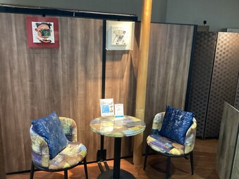 セルリアンブルー(Cerulean Blue)/待合室