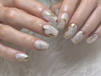 ウニ 立川(uni.)/ホワイト大理石ネイル