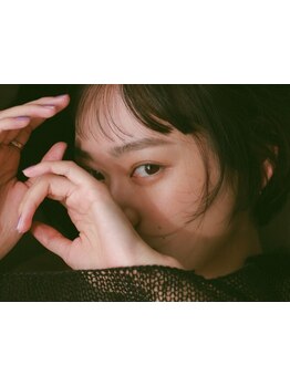 ナチュラル上品な目元にしたい