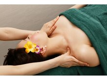 創ボディデザイン 八尾店(創 BODY DESIGN)/8　デコルテ ・ 肩の施術