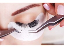 【ぷるぷるジェルアイパック　500yen】美容成分たっぷりのアイパックで目元をケアしながらマツエク施術◎