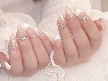 メイプルジェム(Maplegem)/キラキラフレンチネイル