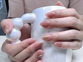 シンプルなオフィスアートネイル