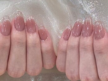 ワンダーシー(WonderShe)の写真/どんなシーンにも馴染むシンプルネイルで上品な指先に♪思わず見惚れる大人可愛い指先にお仕上げ致します◎