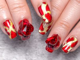 キラキラハートづくしネイル