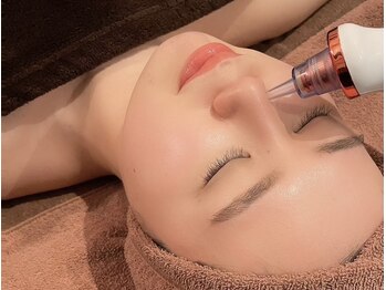 ルタンリッシュ 青森店(Lutan Riche)の写真/毛穴汚れごっそり！【毛穴洗浄体験★¥3980】黒ずみ・角栓を浮かせて吸引♪圧倒的な変化に自信！毛穴レス肌