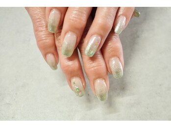 プチリリィ(Petit Lily)/爽やかラメネイル