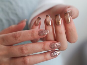 ディー ネイル アイラッシュ ヒサヤ(DEE nail×eyelash hisaya)の写真/気になるデザインのショートアレンジも対応可能。【パラジェル◆アートフリー90分¥7480/120分¥8480】