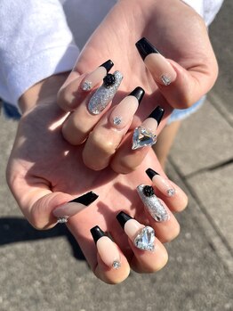 ロータスネイル(Lotus Nail)/黒フレンチ