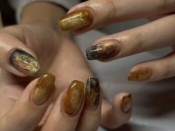 グロウネイル 札幌店(GLOW/NAIL)の写真/《最新のトレンドデザインも叶う☆》定額デザインコースで初めての方も、デザインに迷わずキレイな指先に♪