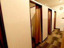 スリール 大阪駅前第3ビル(SOURIRE)/個室は4室完備！